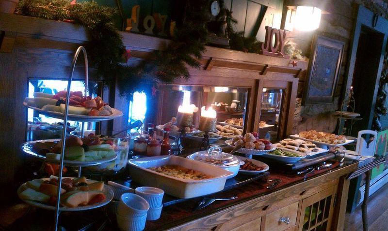 Highland Haven Creekside Inn Евъргрийн Екстериор снимка